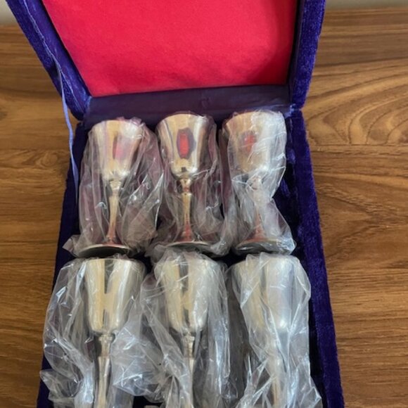 Vintage Silverware- Set of 6 Silverplated Liqueur Glasses - NEW - - Picture 9 of 9